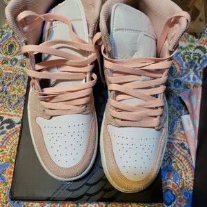 NWB White and Legend Pink Air Jordan Mid Men SE size 9